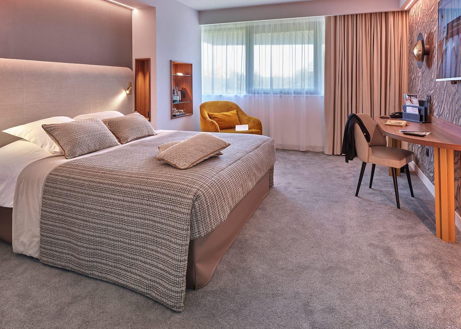 Chambre de l'hôtel Metz Technopole