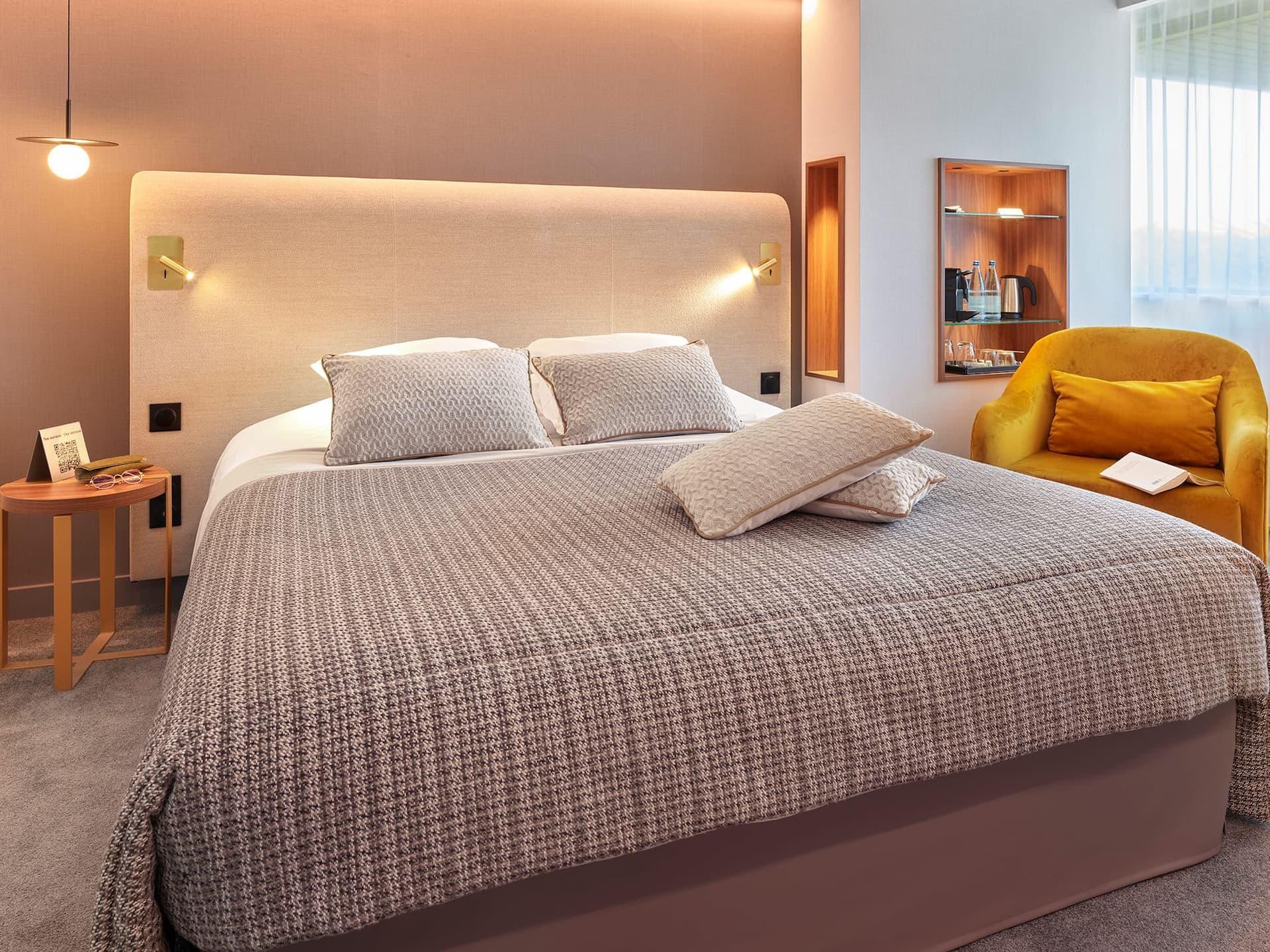 Chambre de l'hôtel Metz Technopole