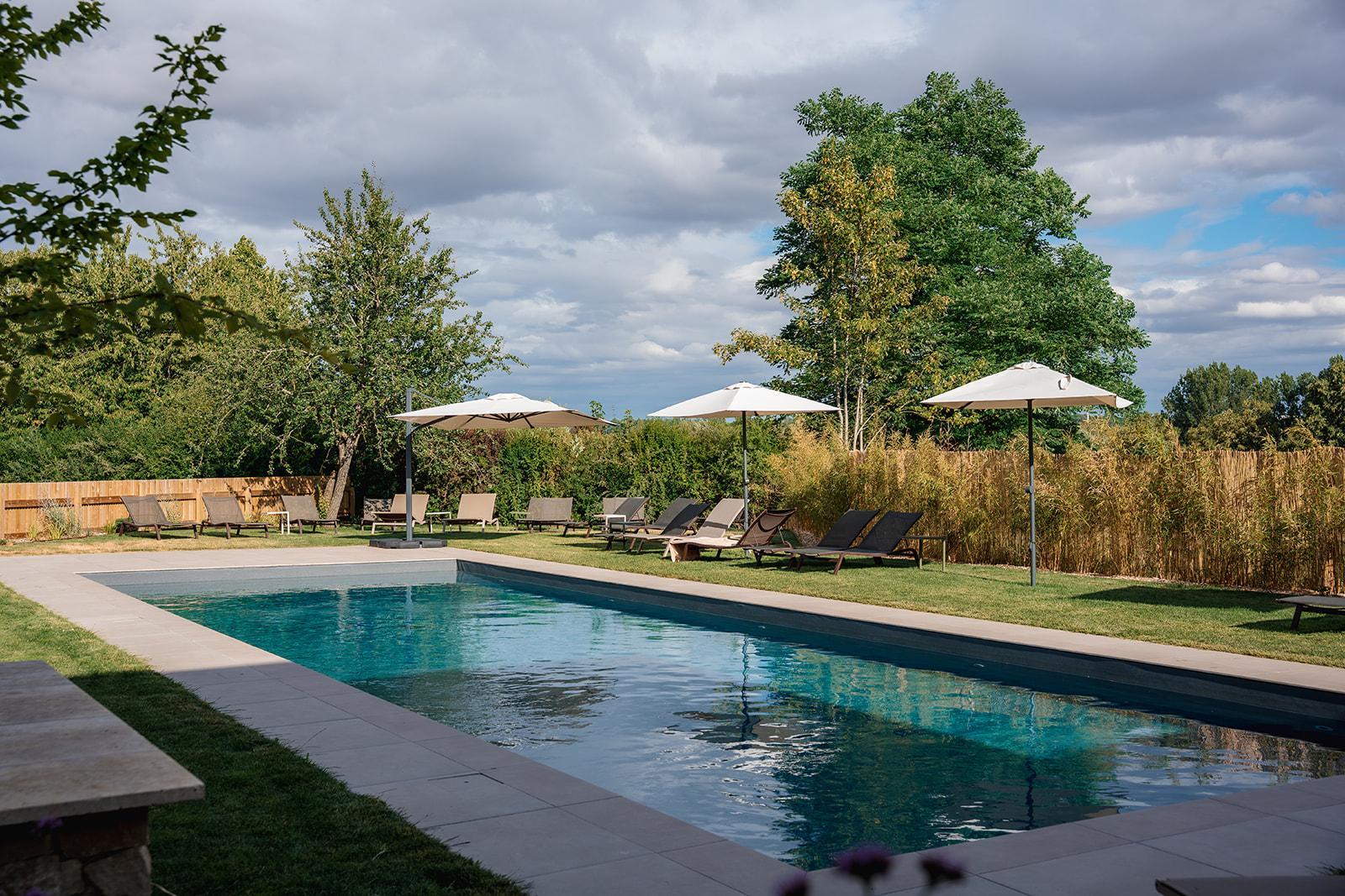 Piscine du Best Western Plus Hôtel Technopole